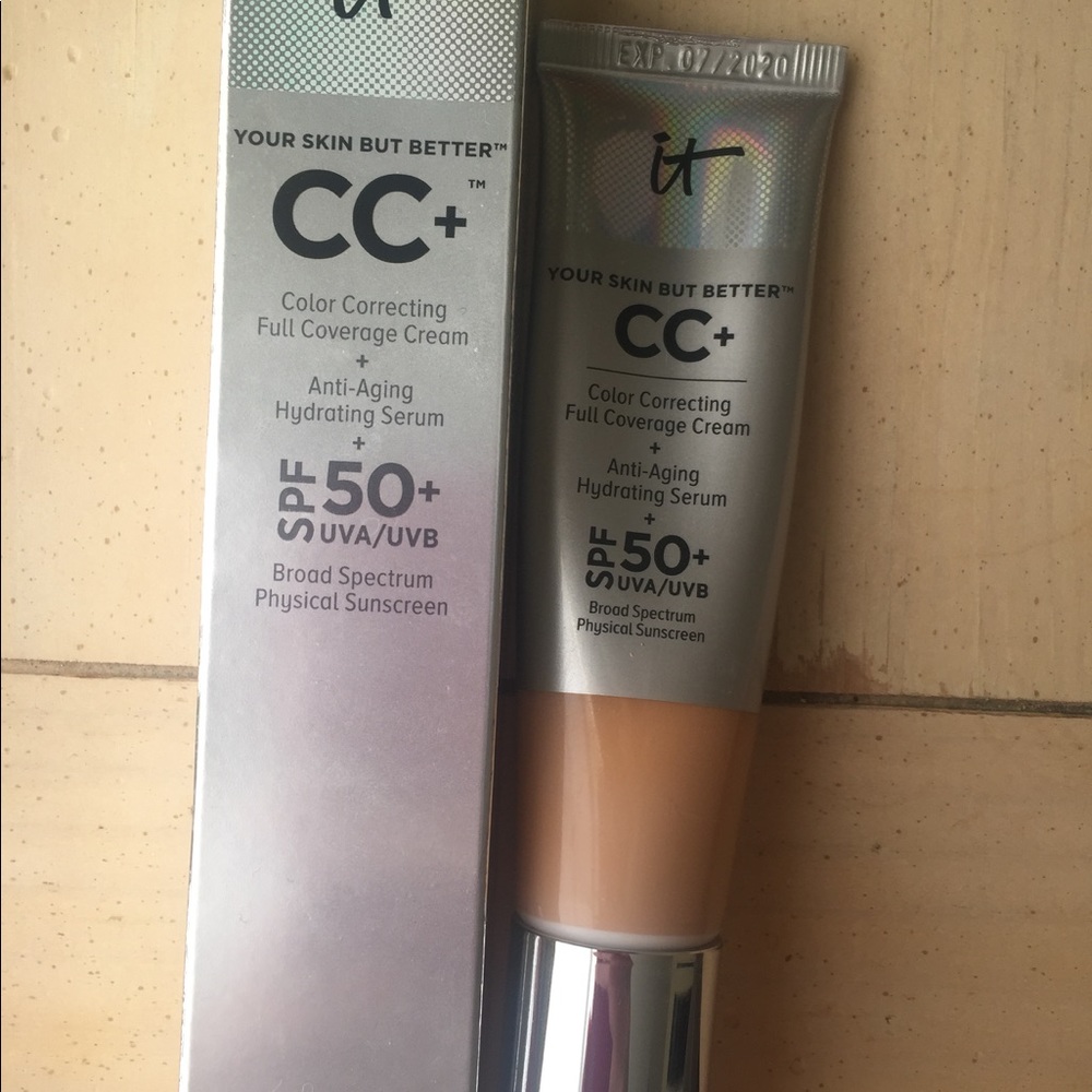 It! Cosmetics CC cream foundation ~ Brand New